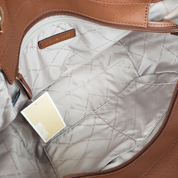 🌺Michael Kors Chain shoulder bag and Wallet set - Picture 4 of 8